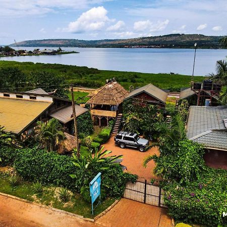 Homeonthenile Джинджа Экстерьер фото